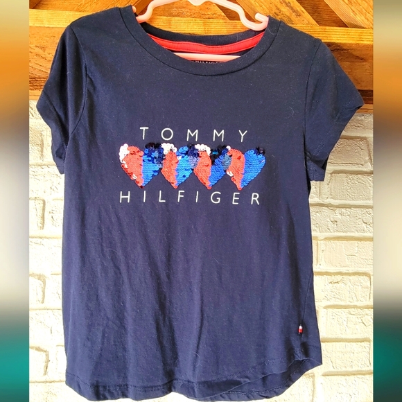 Tommy Hilfiger Little Girls Heart Sequin T-shirt Size S 7 - Picture 1 of 4